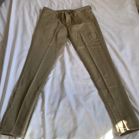 AMERICAN EAGLE khaki jeggings - Picture 3 of 4